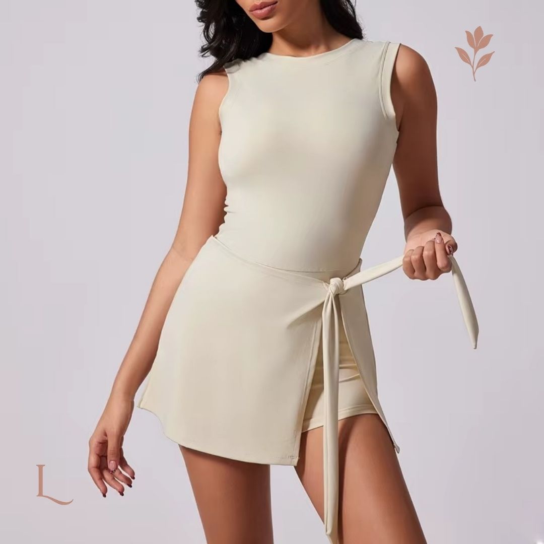 Vestido Esportivo com Shorts Interno – Liberdade e Estilo no Movimento Off White