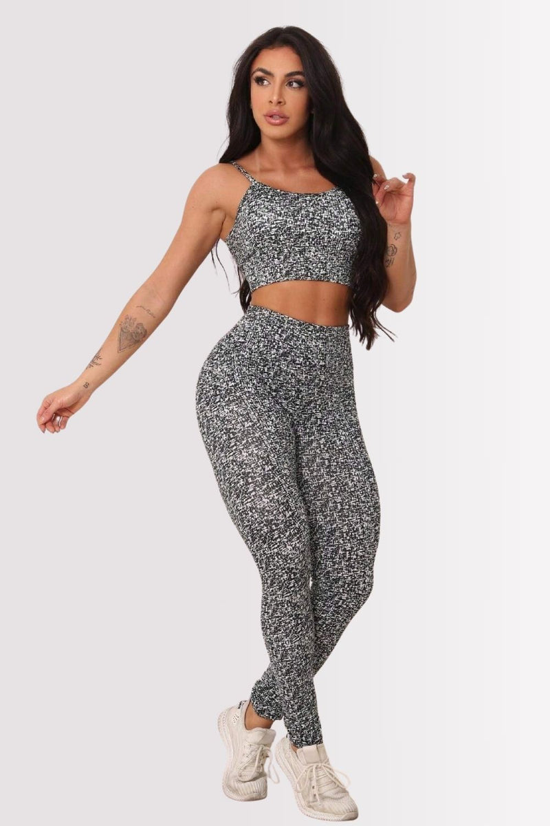 Conjunto Fitness Perfect Form Estampa Preto e Branco