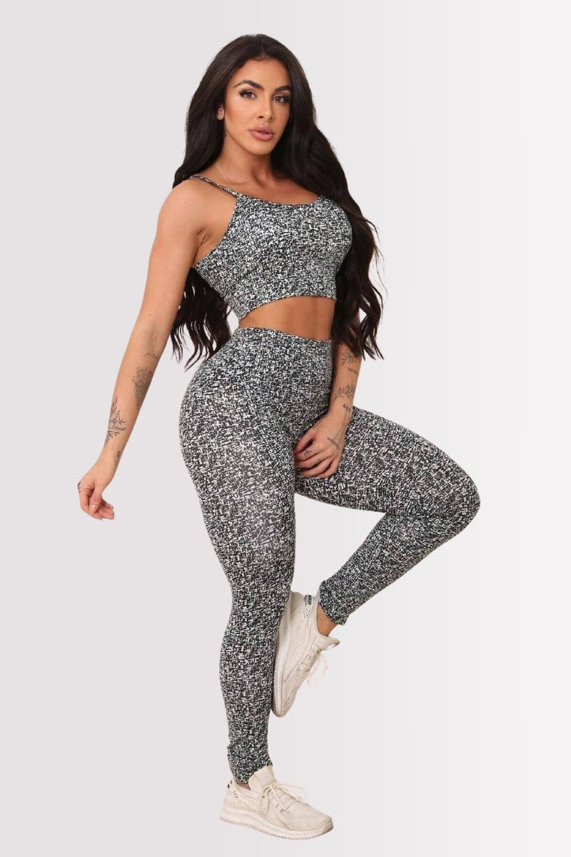 Conjunto Fitness Perfect Form Estampa Preto e Branco