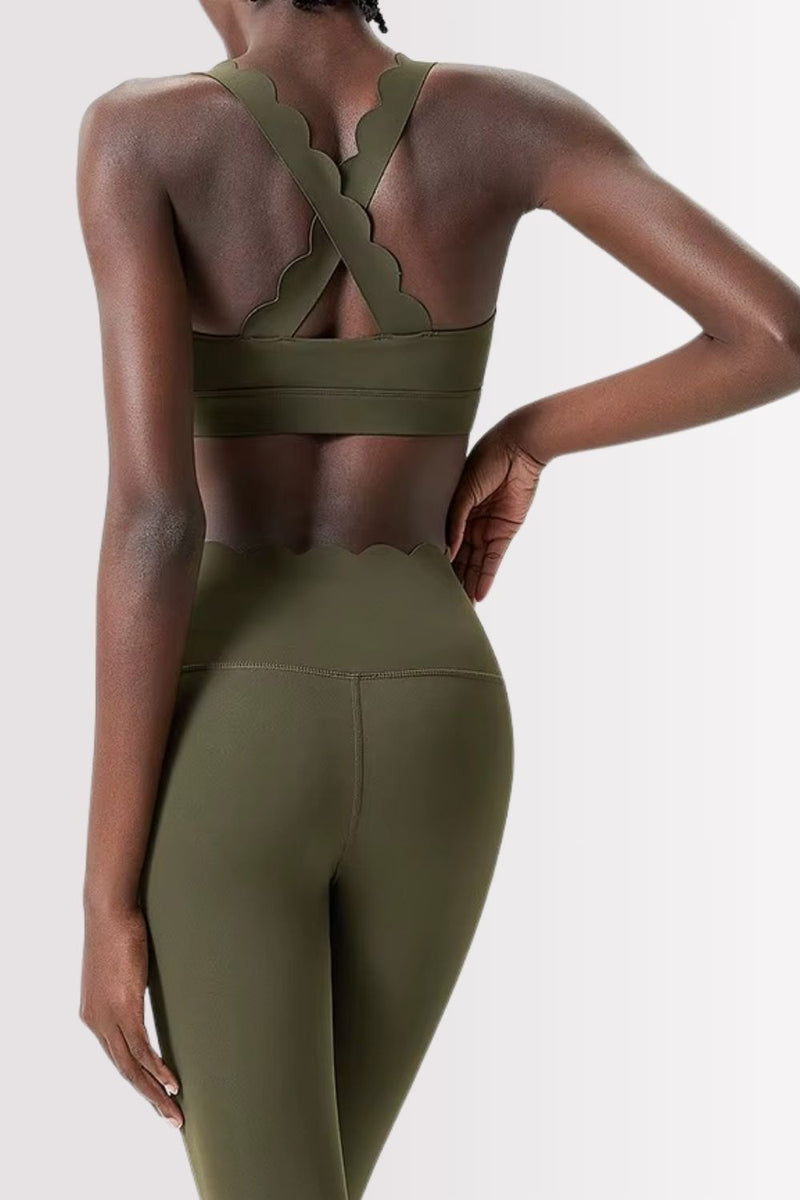 Conjunto Elegance Top Transversal com Legging Verde Militar