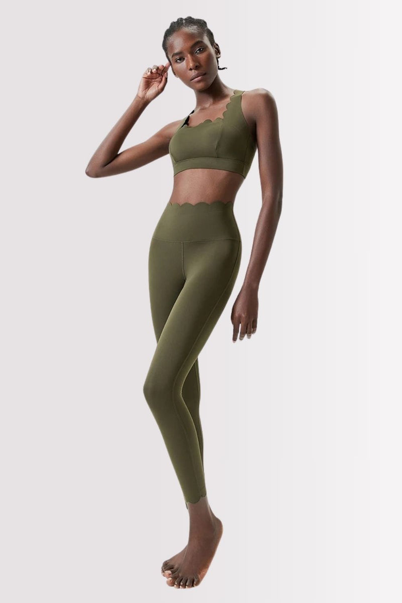 Conjunto Elegance Top Transversal com Legging Verde Militar