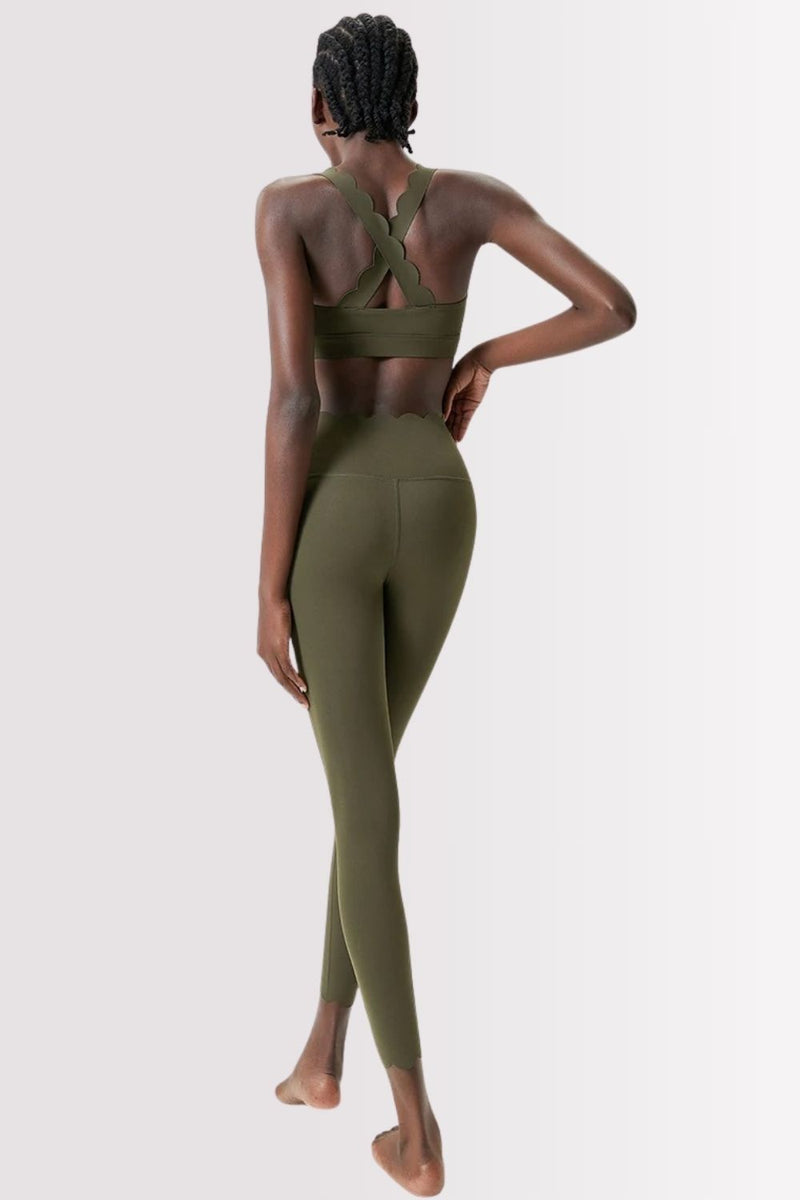 Conjunto Elegance Top Transversal com Legging Verde Militar