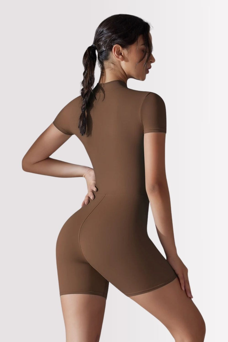 Macacão Fitness Manga Curta Com Zíper Allure Marrom