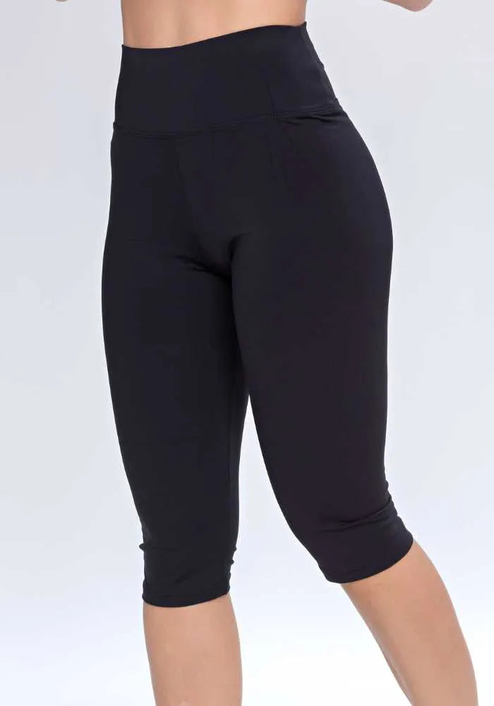Legging Corsário Fitness Blackout – Alta Compressão, Zero Transparência & Proteção UV